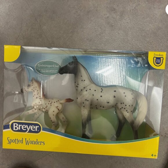 Breyer Freedom Series Classics Spotted Wonders Horse and Foal Set 1:12 #62207 - Picture 4 of 5